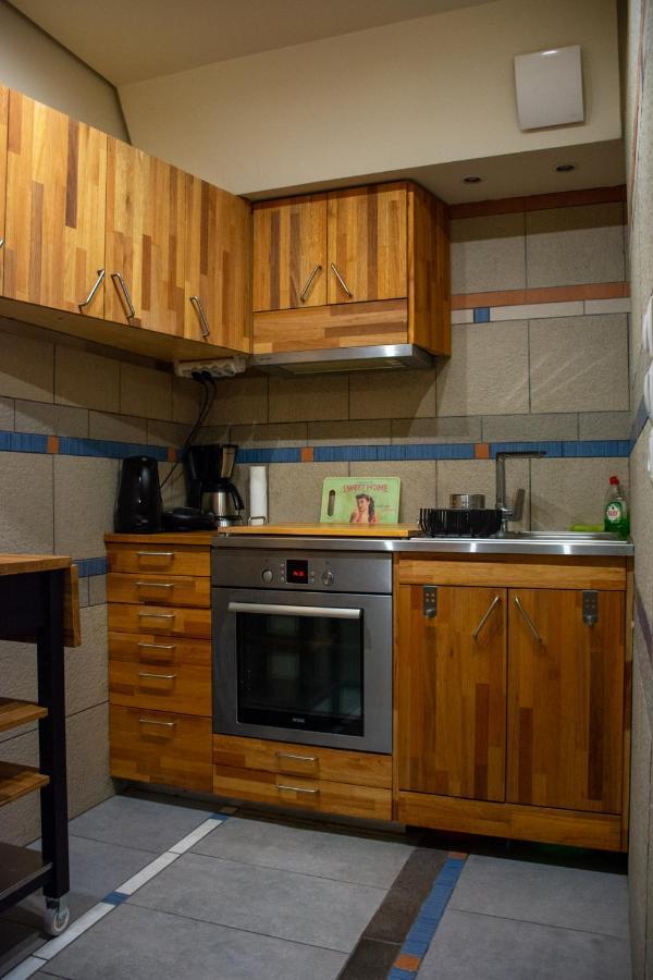 Handcrafted Unique Flat, 200M From The Acropolis Athens Exterior photo